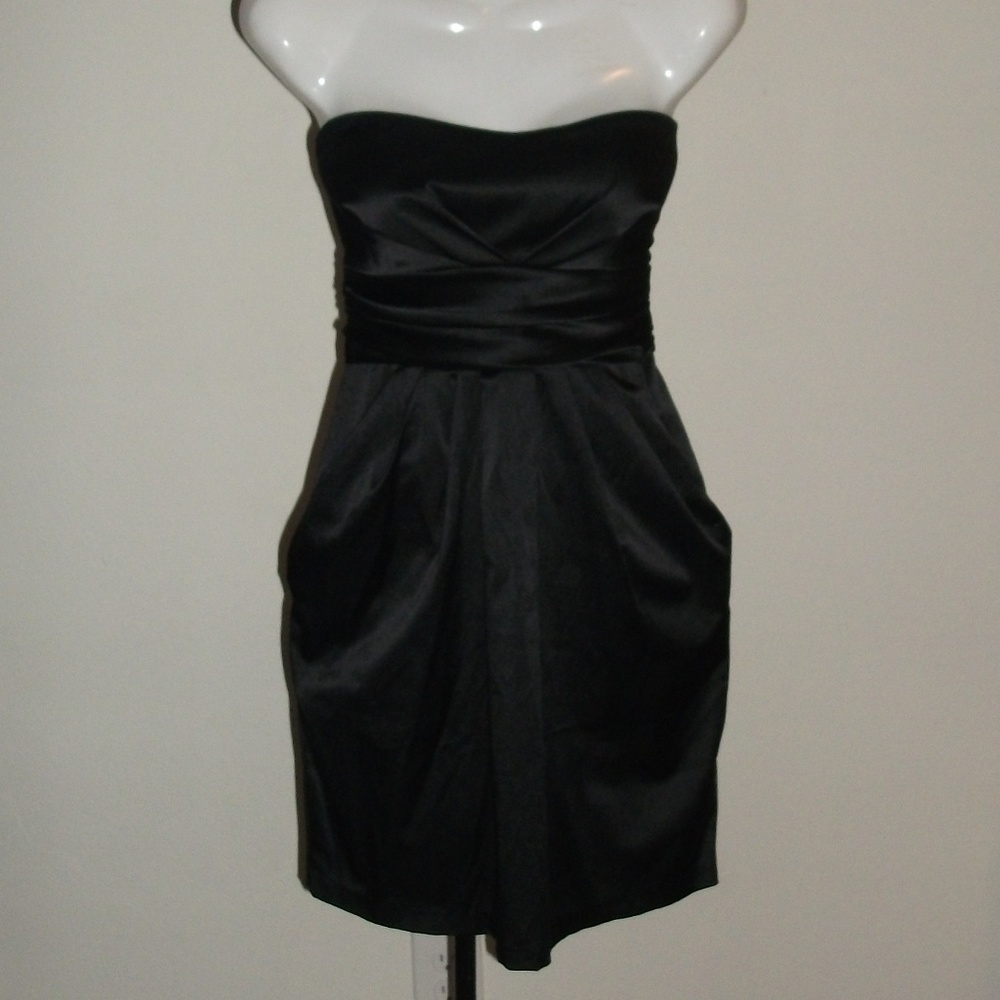 Black Strapless Dress Size: L